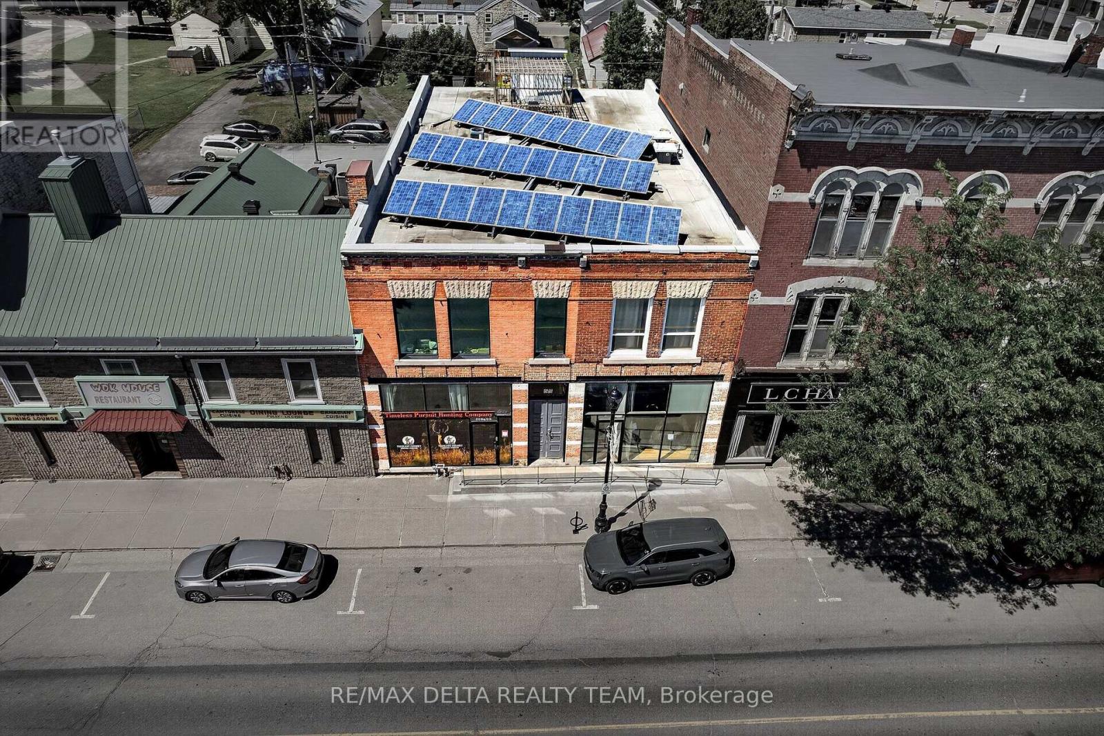 228 King Street W Property Photo 6