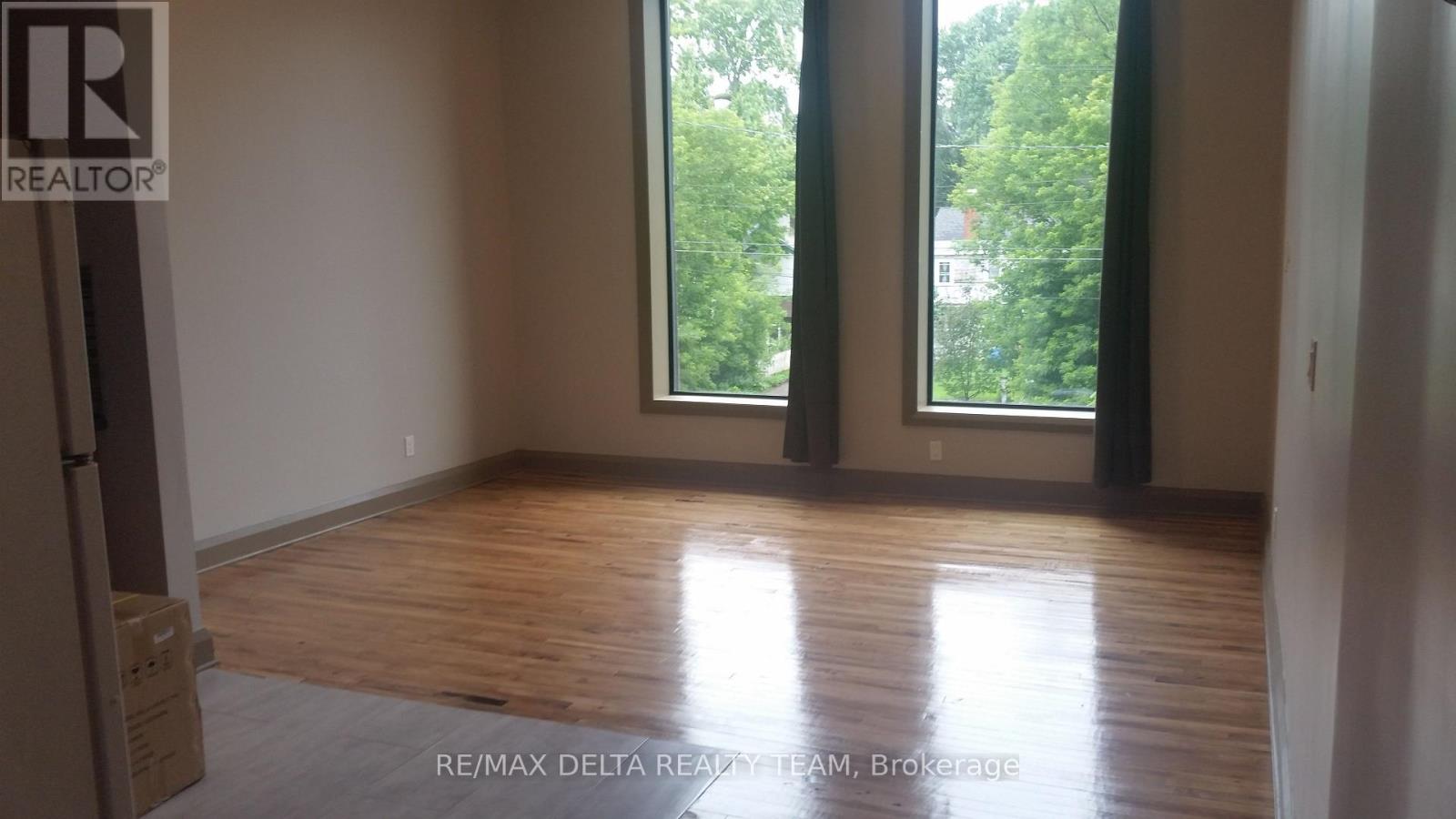 228 King Street W Property Photo 21