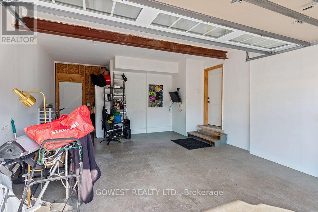 128 Mullin Street Property Photo 32