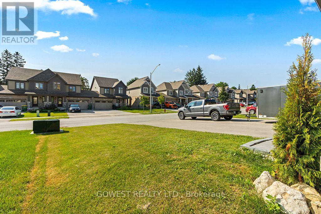 128 Mullin Street Property Photo 41