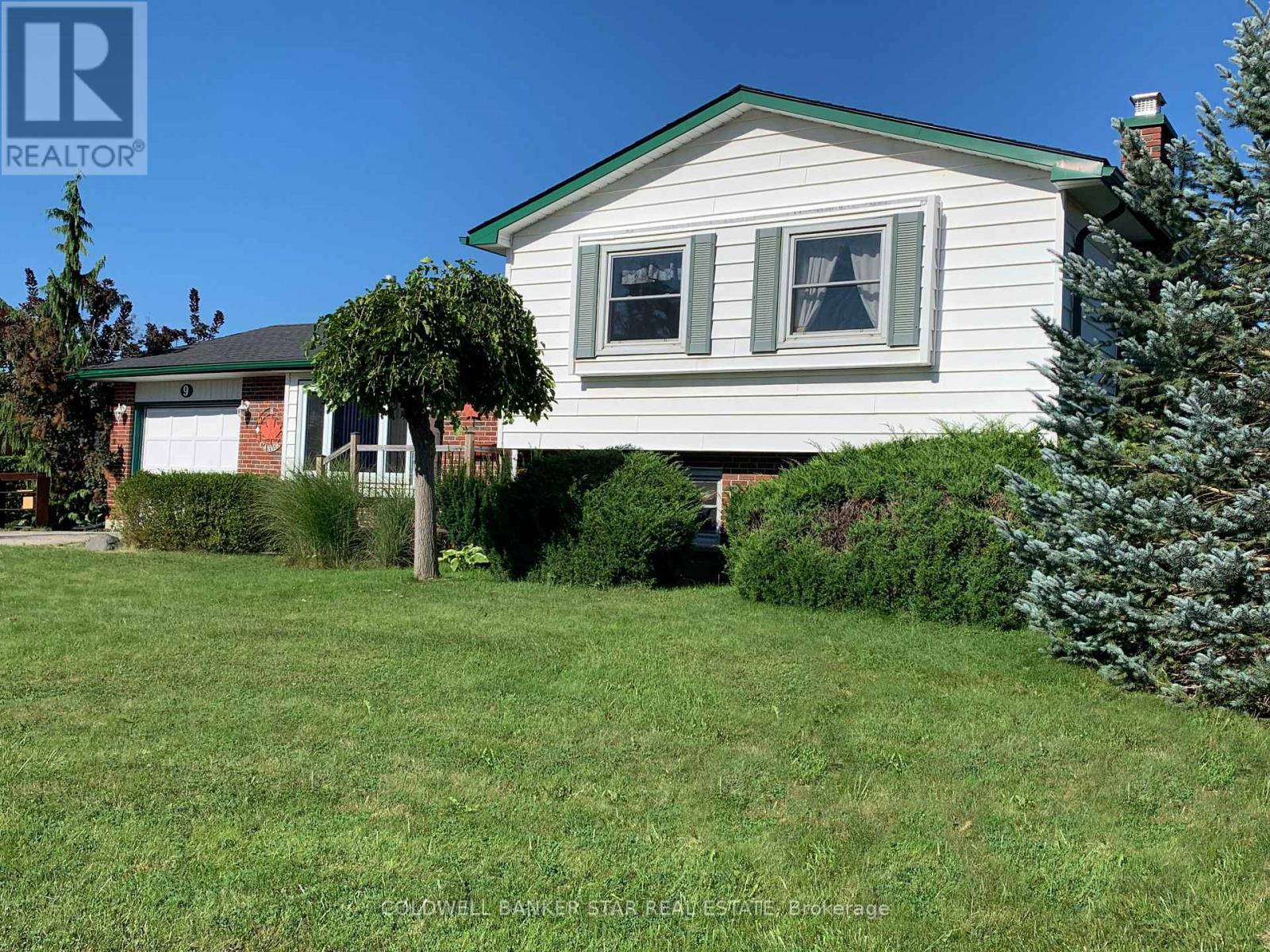 9 Lakeview Circle Property Photo 1