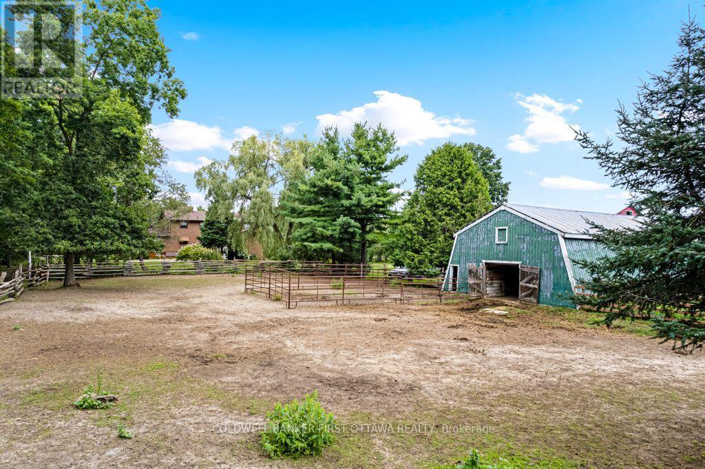 485 Kitley Line 1 Road Property Photo 32
