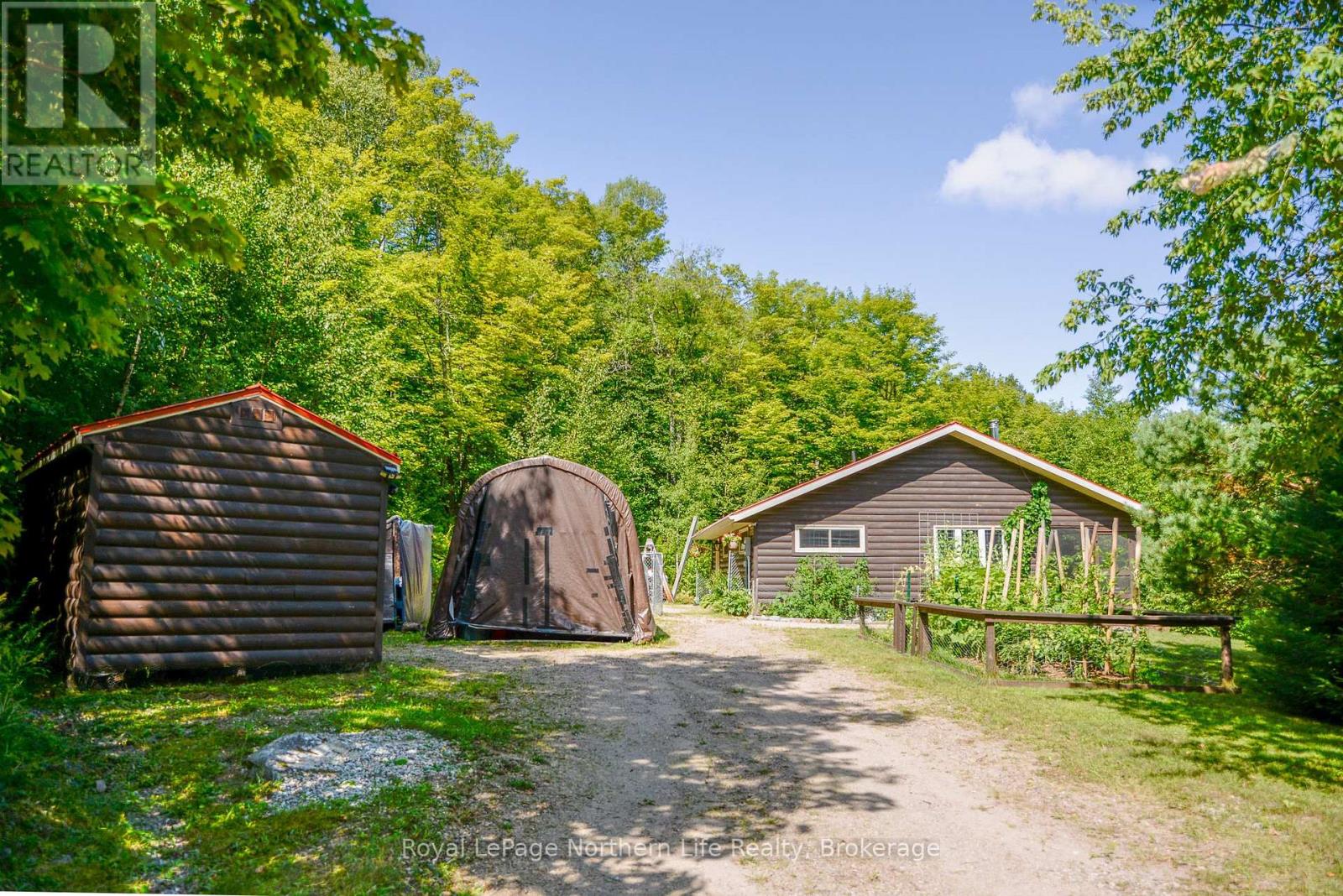 472 O'connor Line Property Photo 1