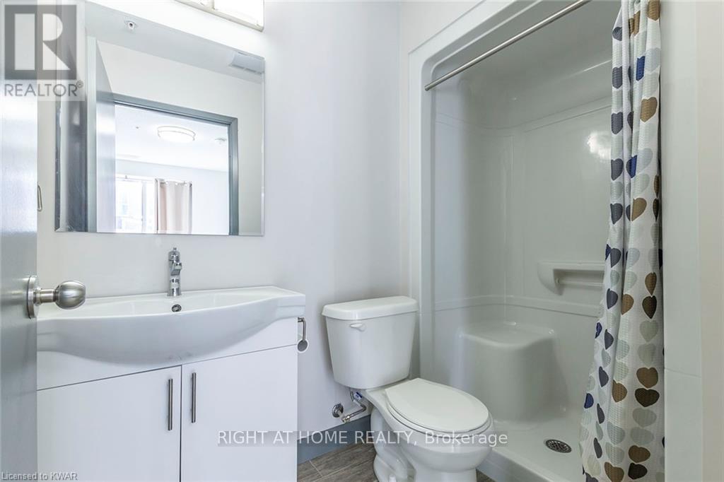 215 - 258b Sunview Street Property Photo 11