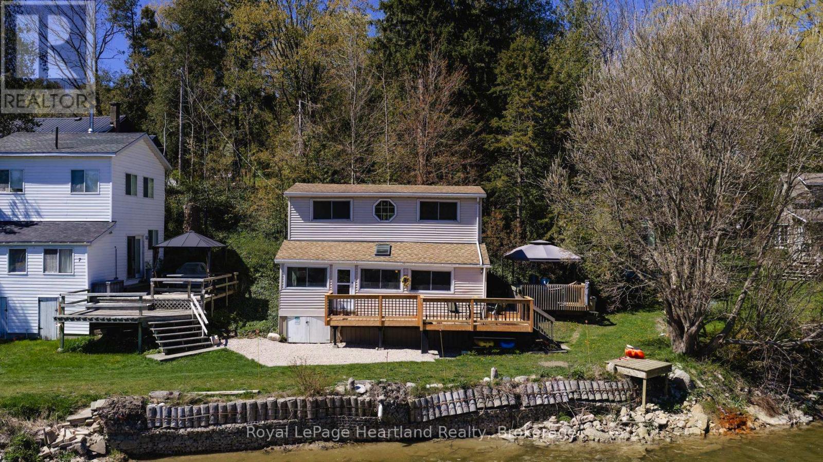 9 Maple Lane Property Photo 2