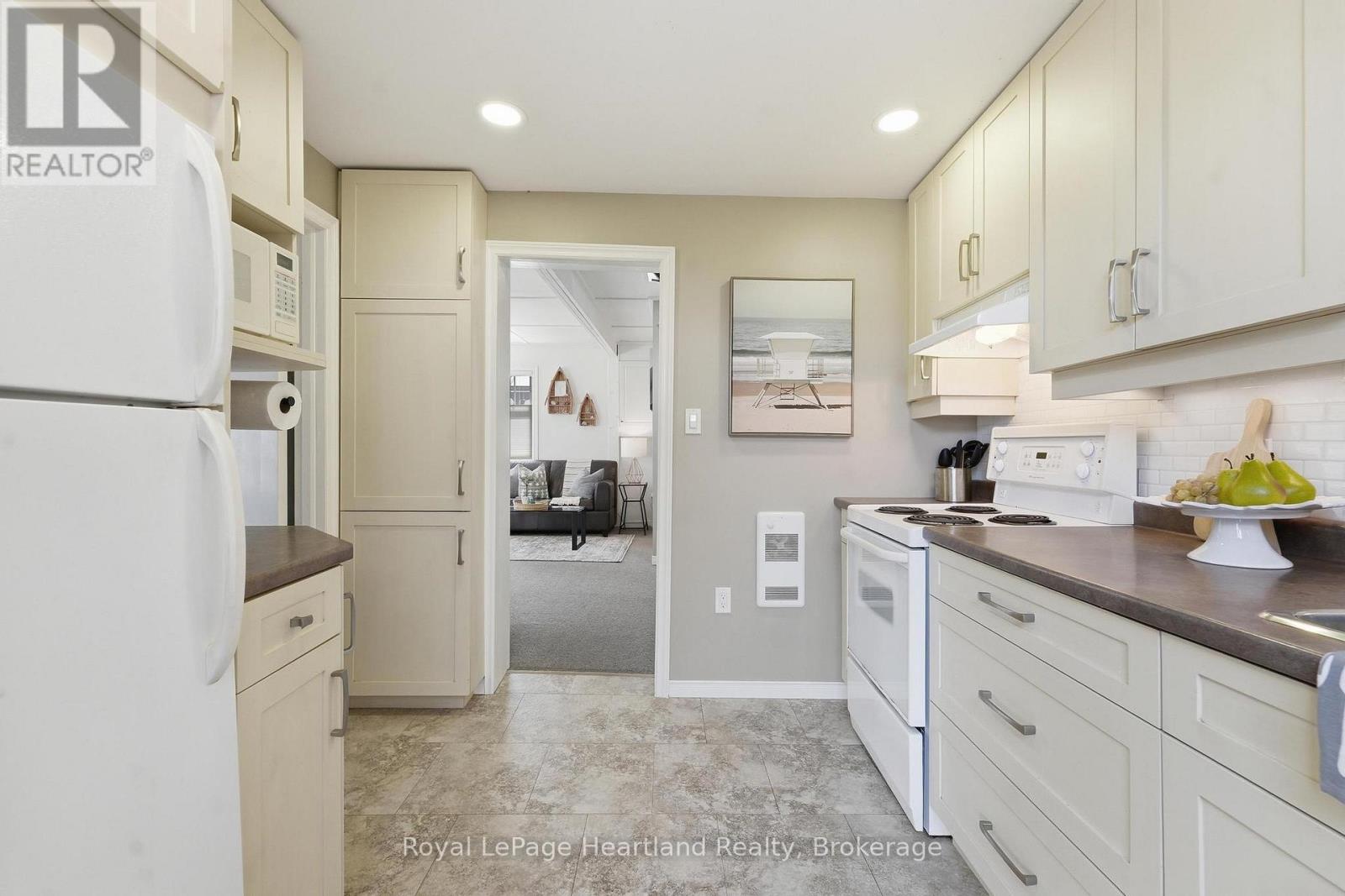 9 Maple Lane Property Photo 20