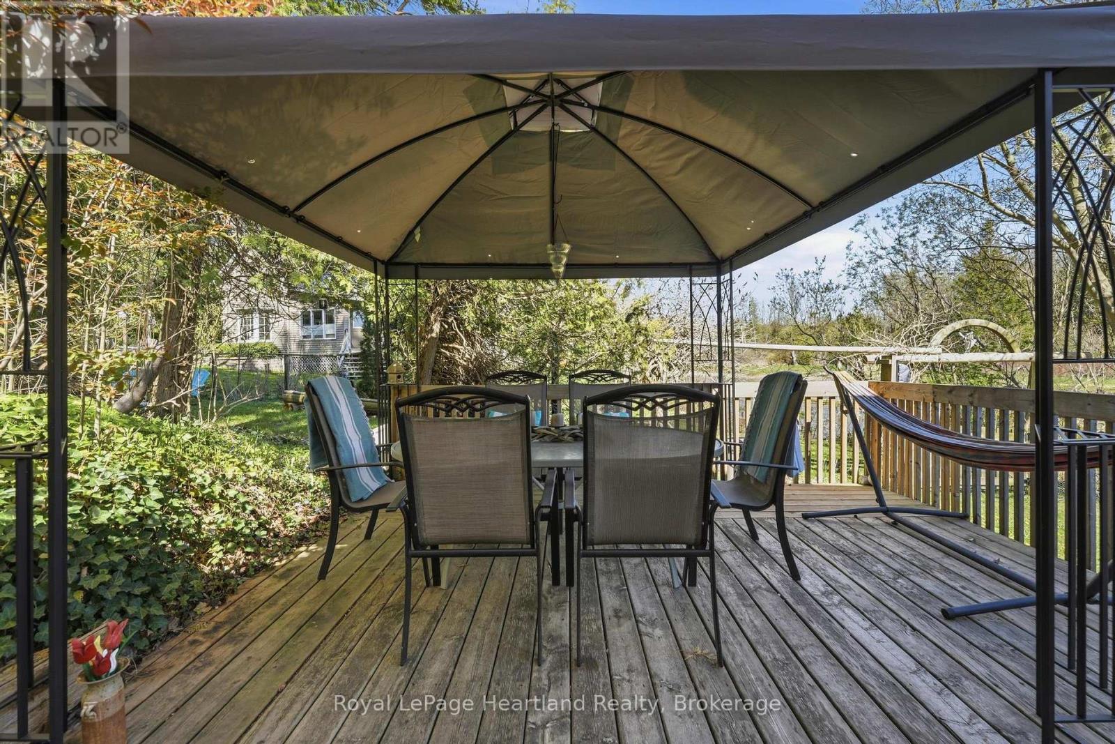 9 Maple Lane Property Photo 33