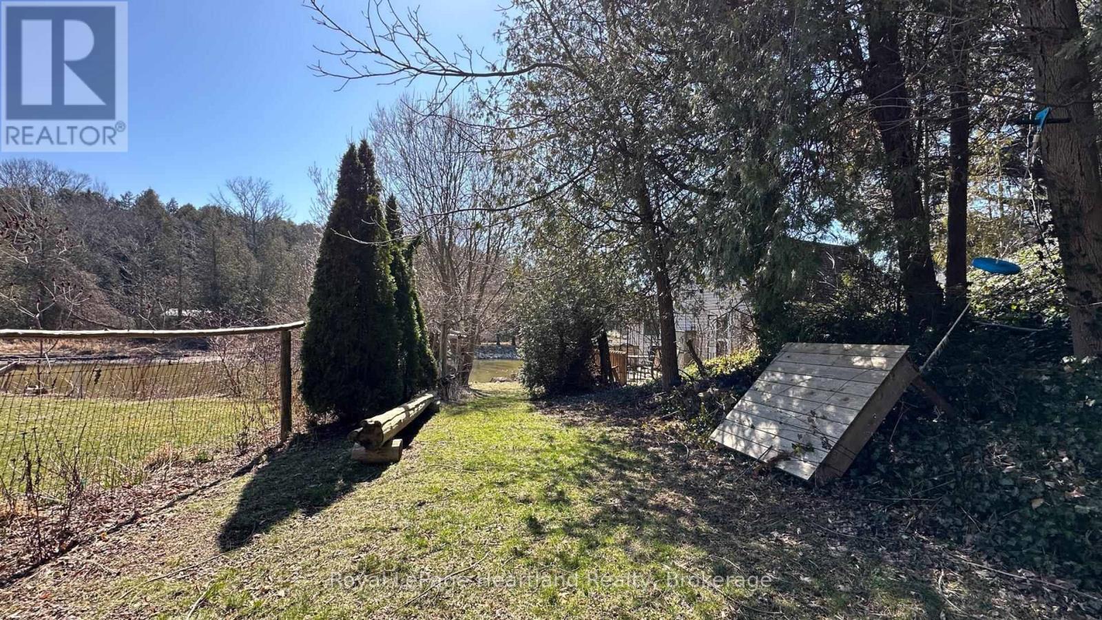 9 Maple Lane Property Photo 42