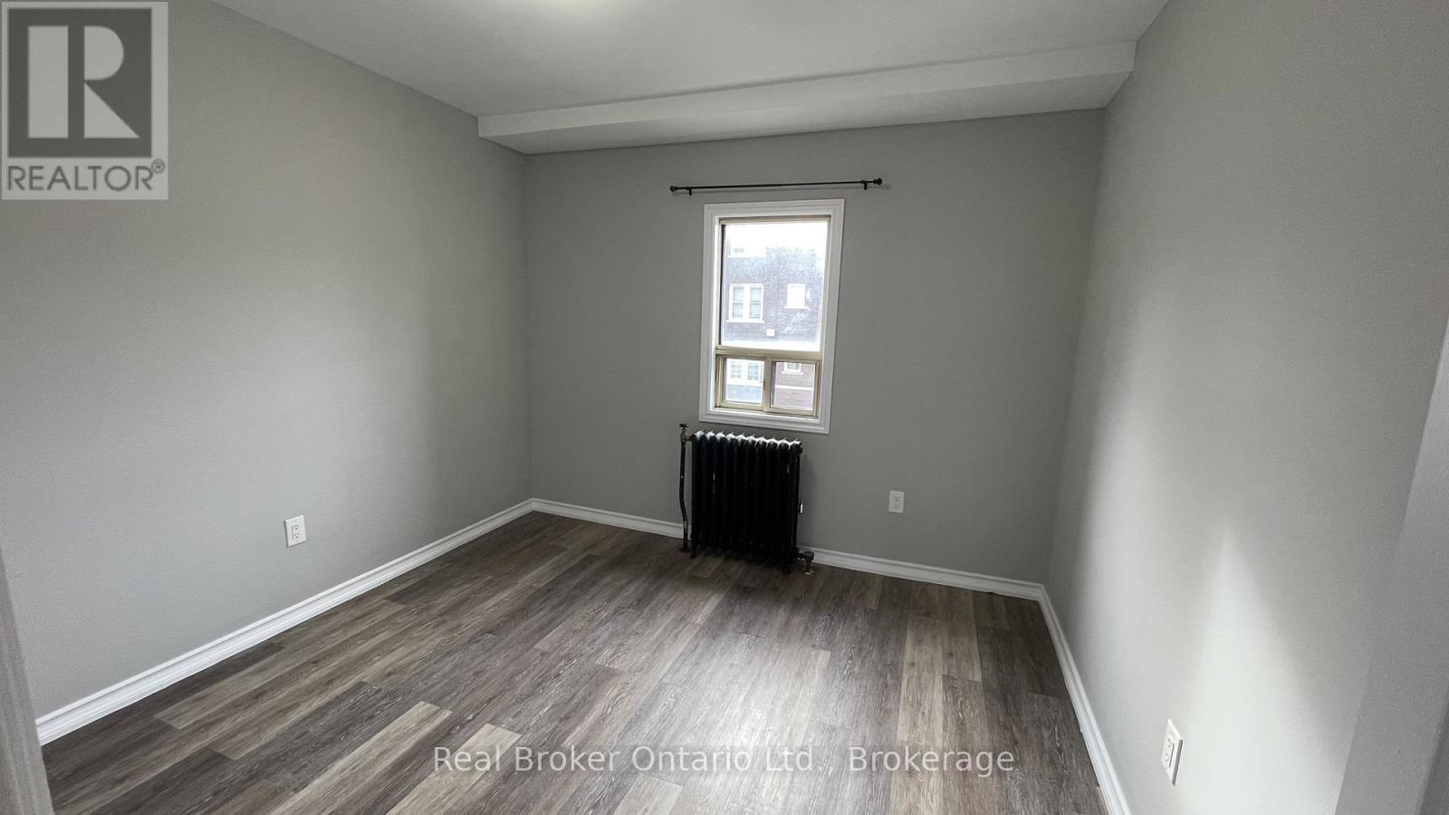 468-476 Main Street E Property Photo 12