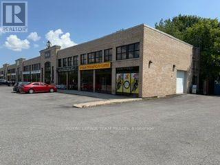 1884 Merivale Road Property Photo 1