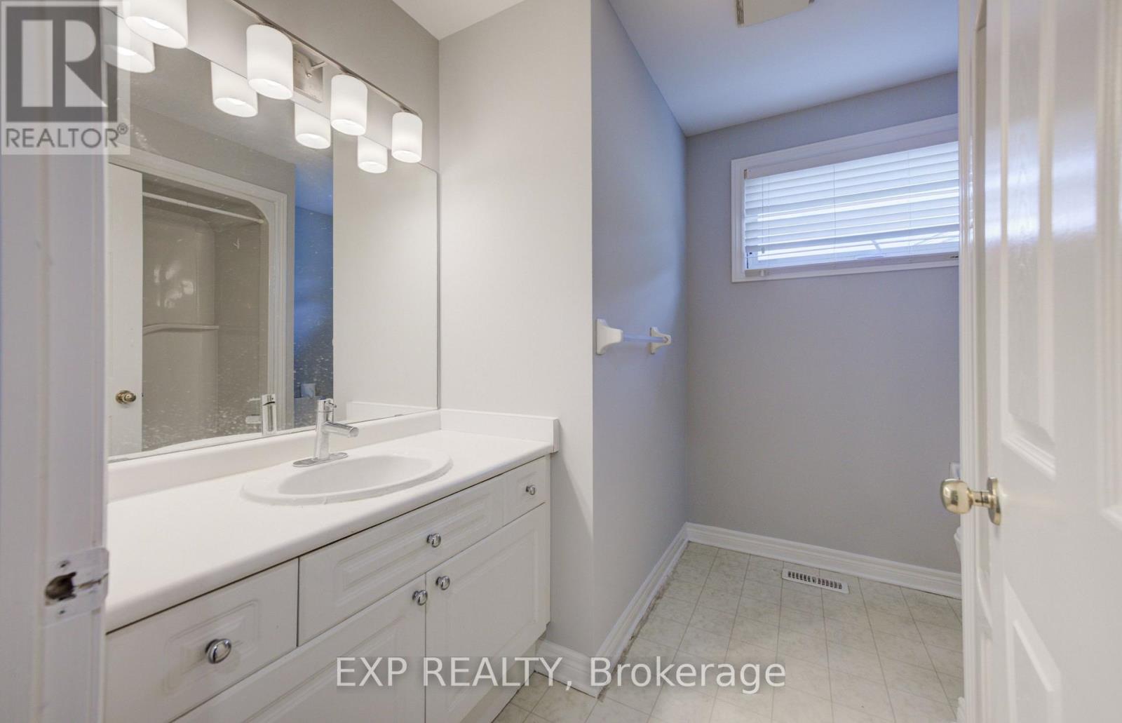737 North Leaksdale Circle Property Photo 19