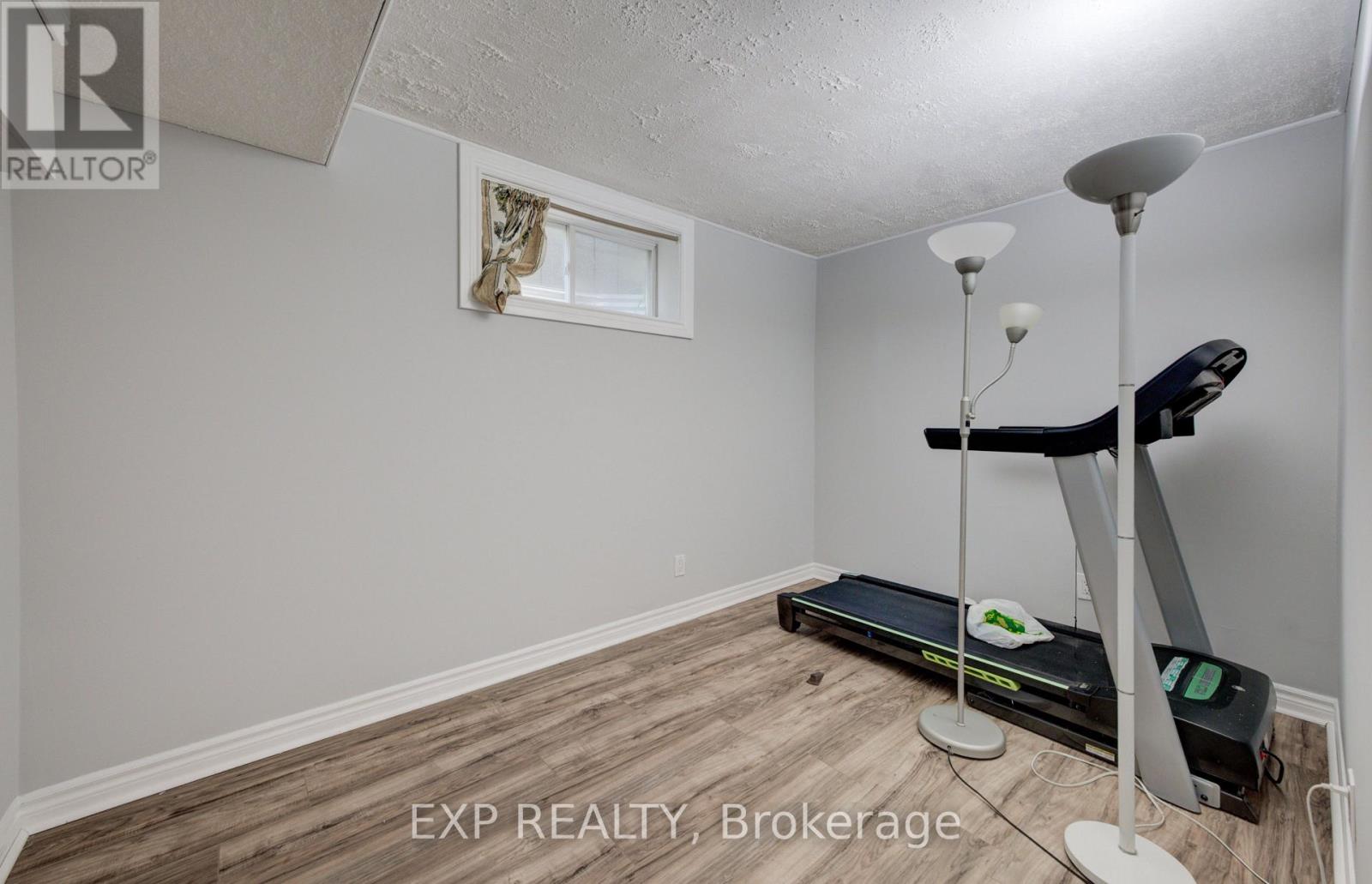 737 North Leaksdale Circle Property Photo 22