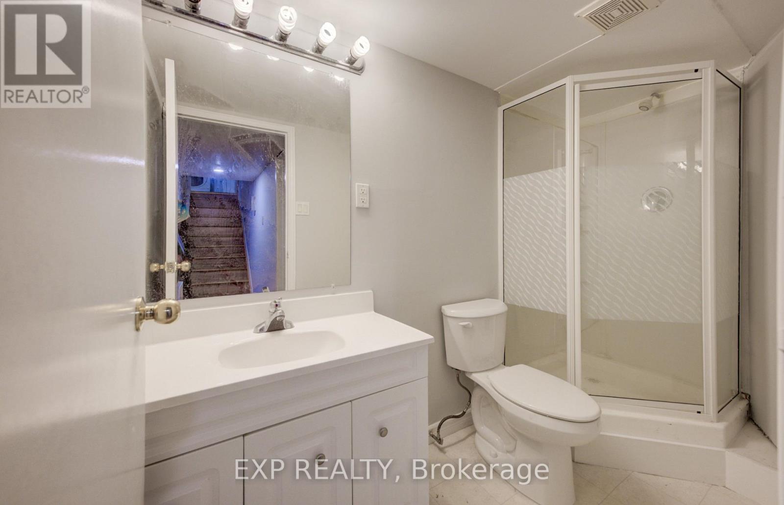737 North Leaksdale Circle Property Photo 23
