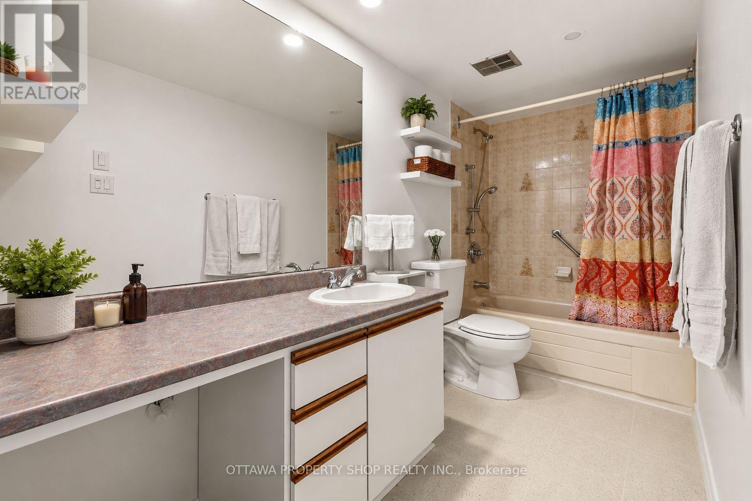 204 - 800 Mckellar Avenue Property Photo 11