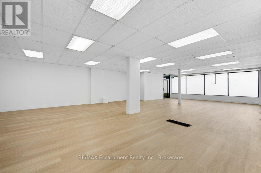 590 Barton Street E Property Photo 16