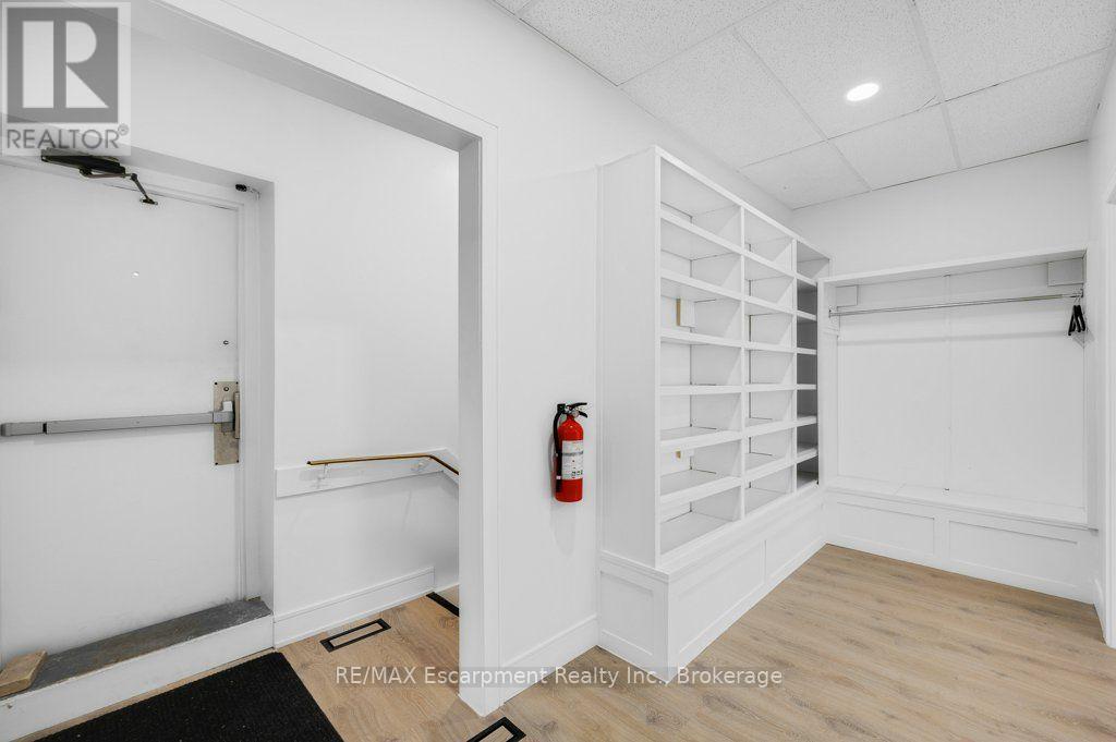 590 Barton Street E Property Photo 19