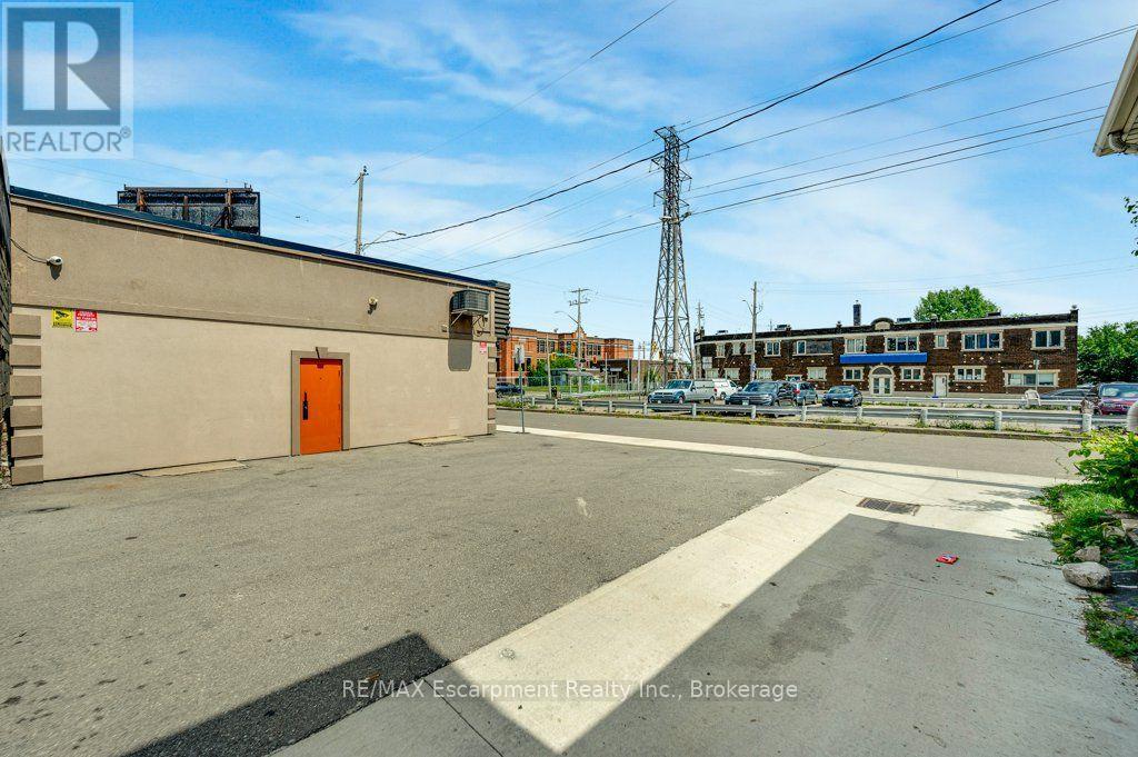 590 Barton Street E Property Photo 38