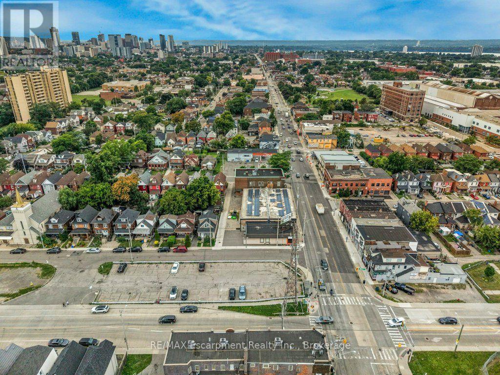 590 Barton Street E Property Photo 45