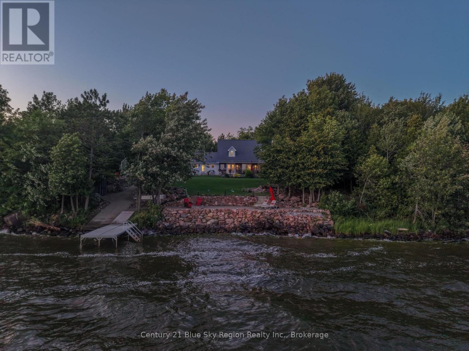 6 DU LAC DRIVE