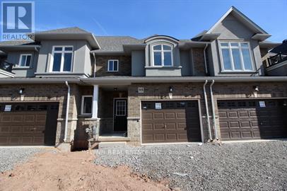 95 PINOT CRESCENT Property Photo 1