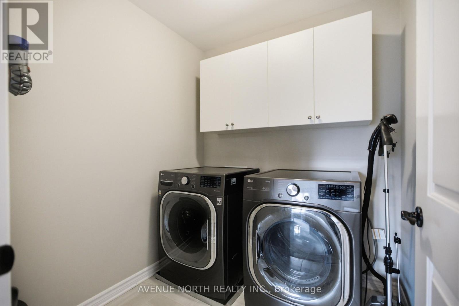 275 Trollius Way Property Photo 31