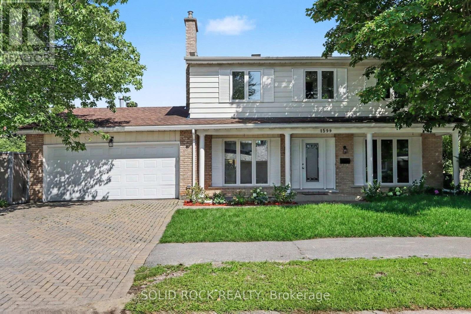 1599 Featherston Drive Property Photo 1