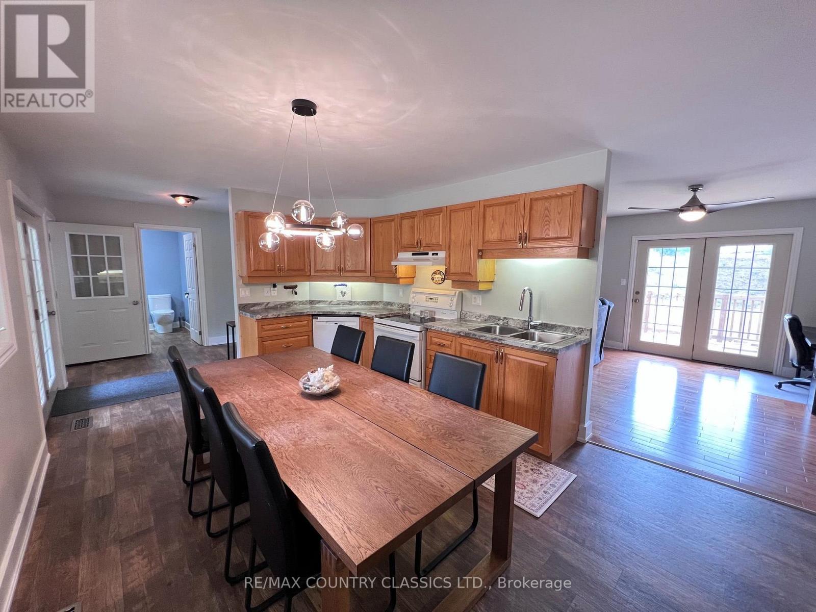 3952 Loop Road Property Photo 11