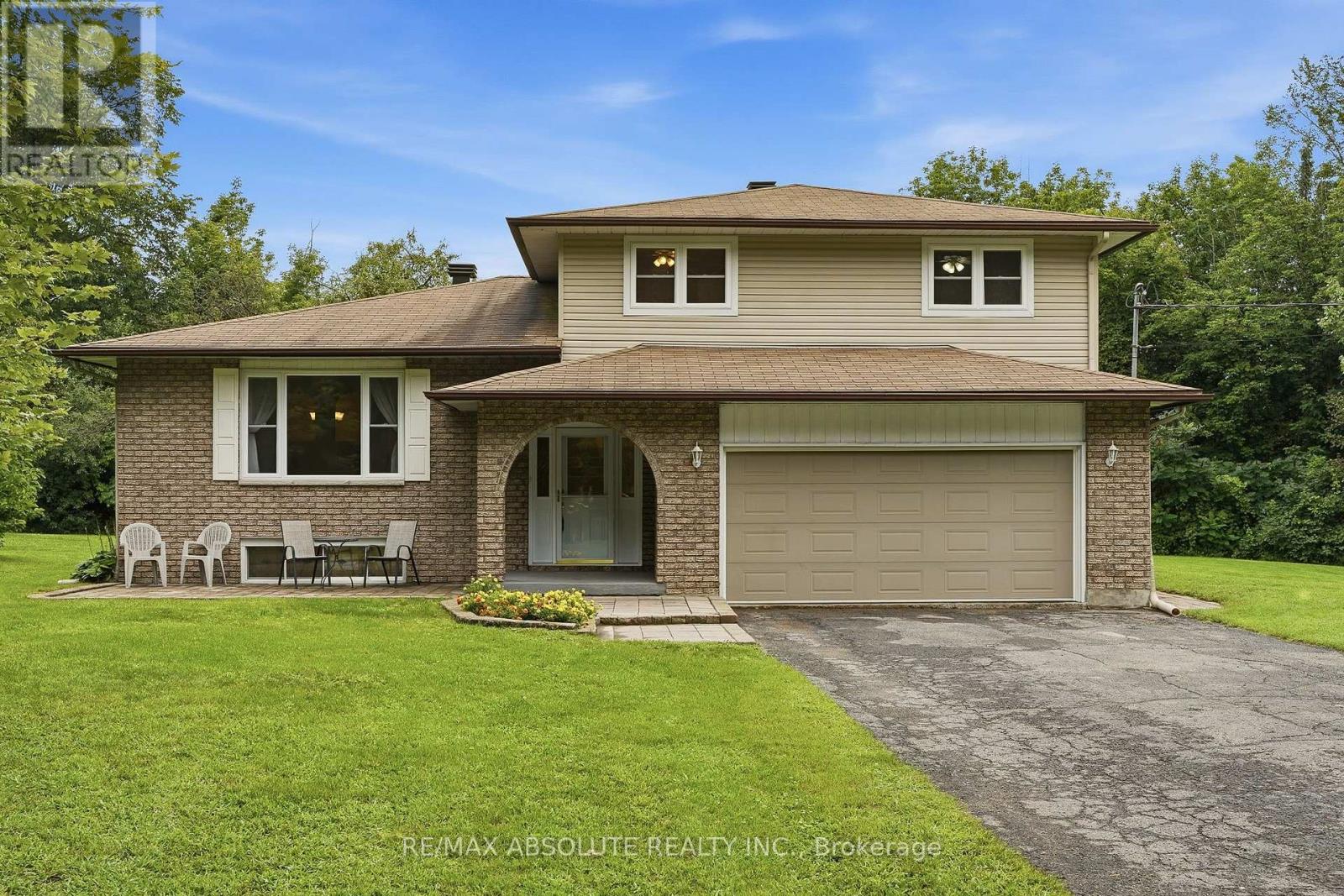 1000 MILBURN CRESCENT