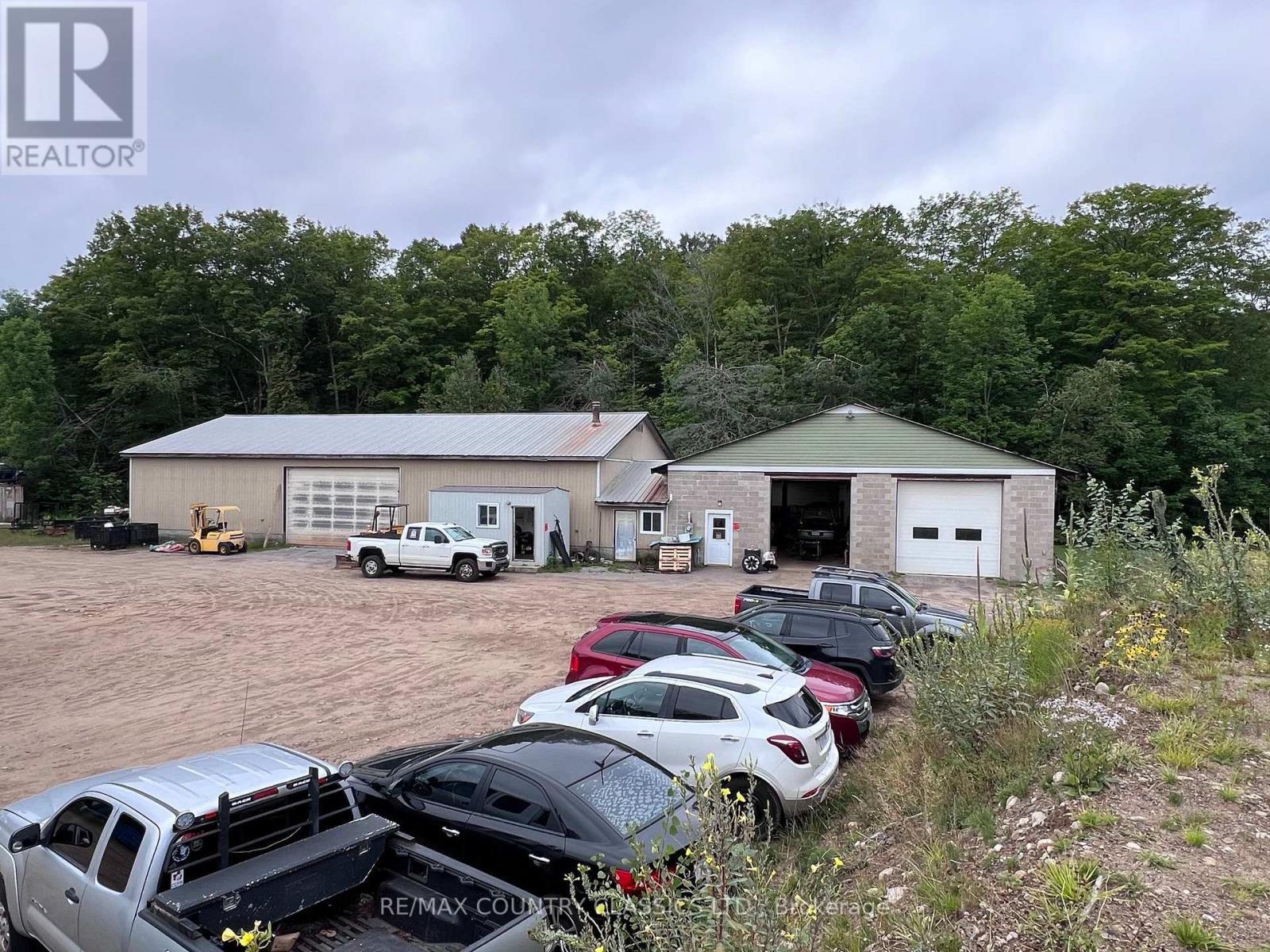 3952 Loop Road Property Photo 2