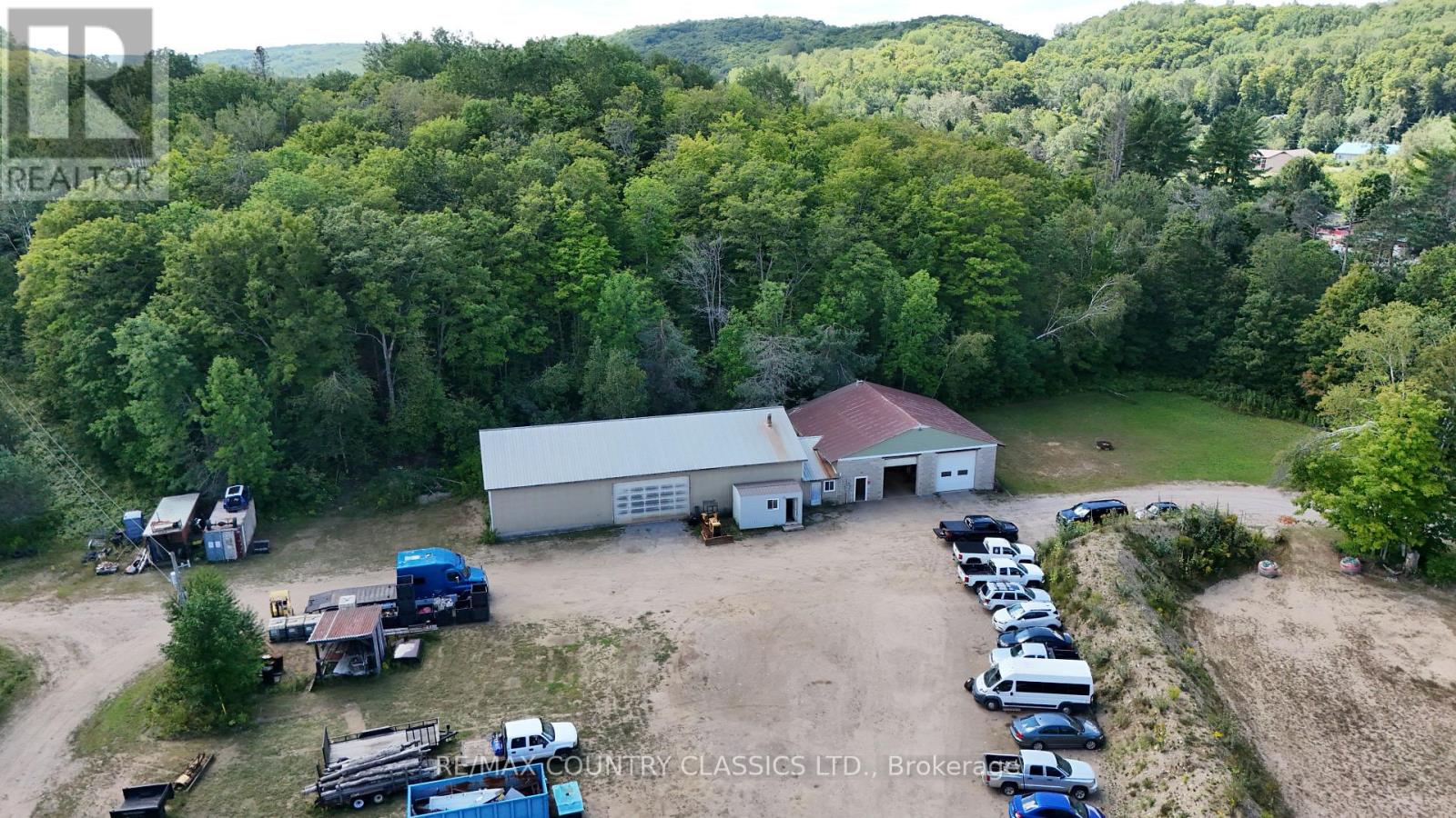 3952 Loop Road Property Photo 4