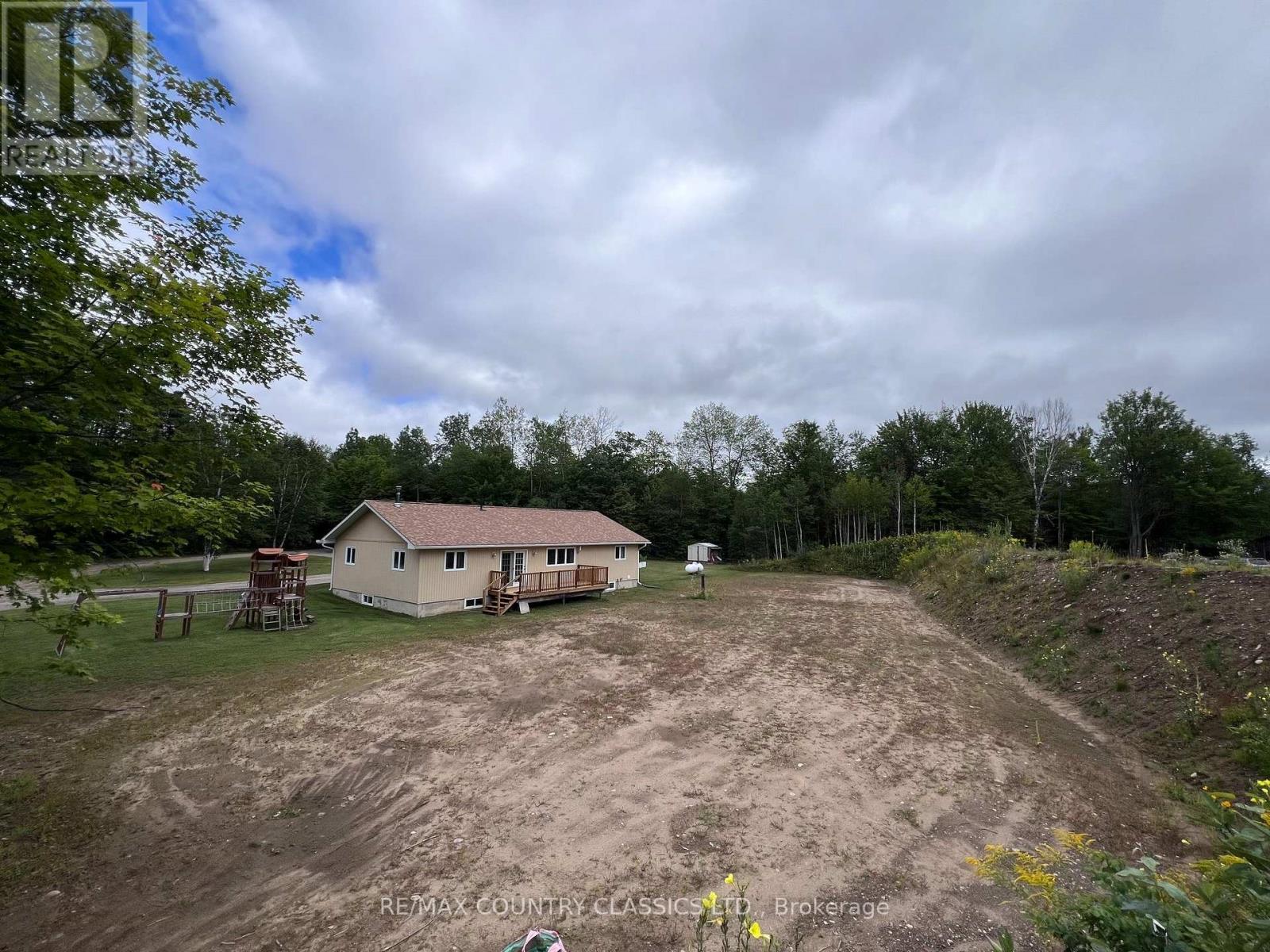 3952 Loop Road Property Photo 9