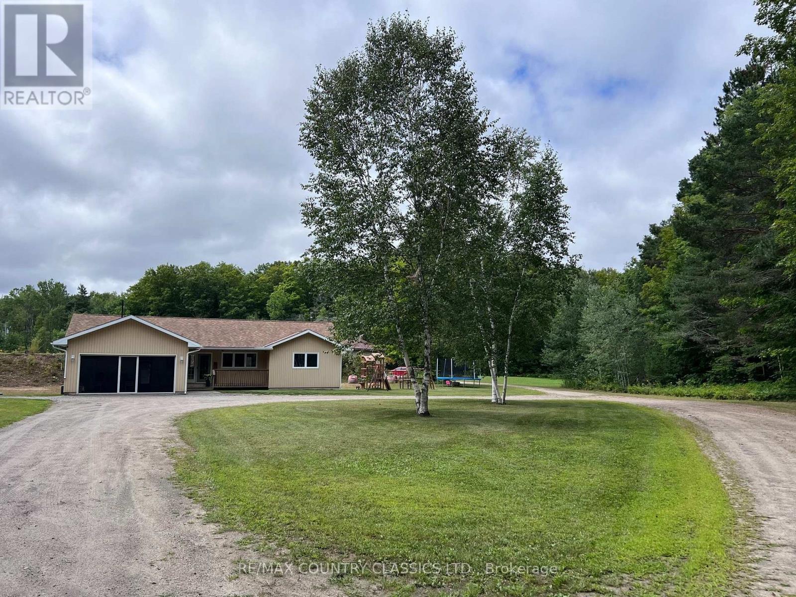 3952 Loop Road Property Photo 12