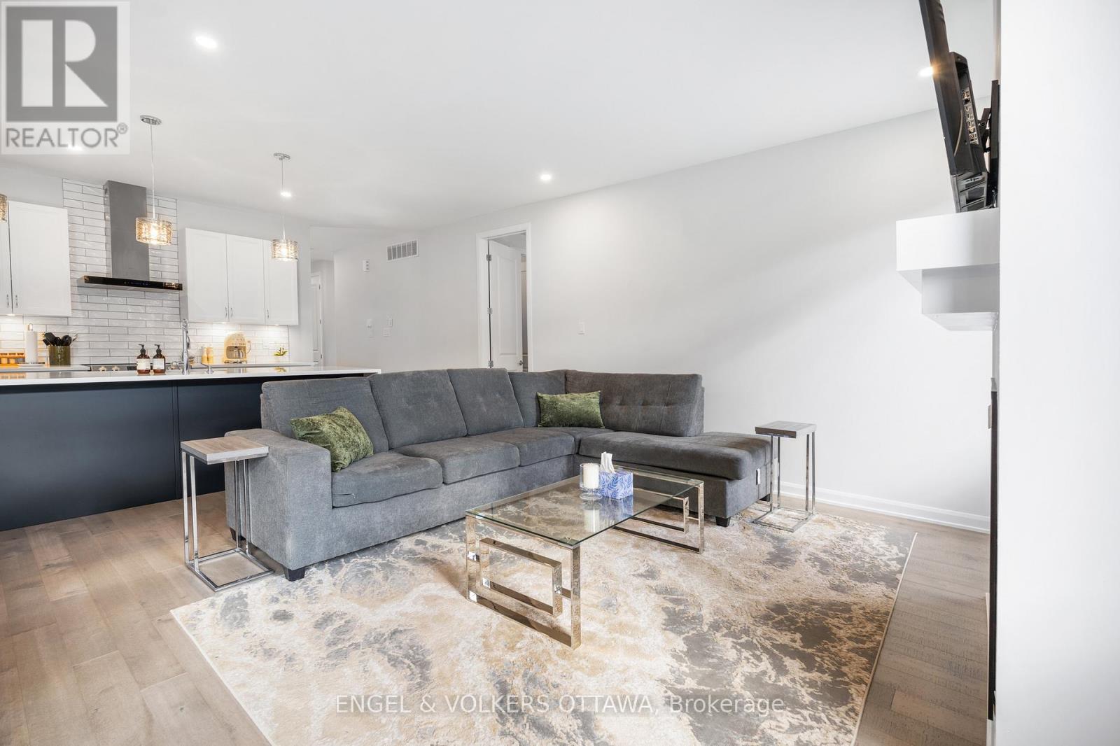 777 Coast Circle Property Photo 18