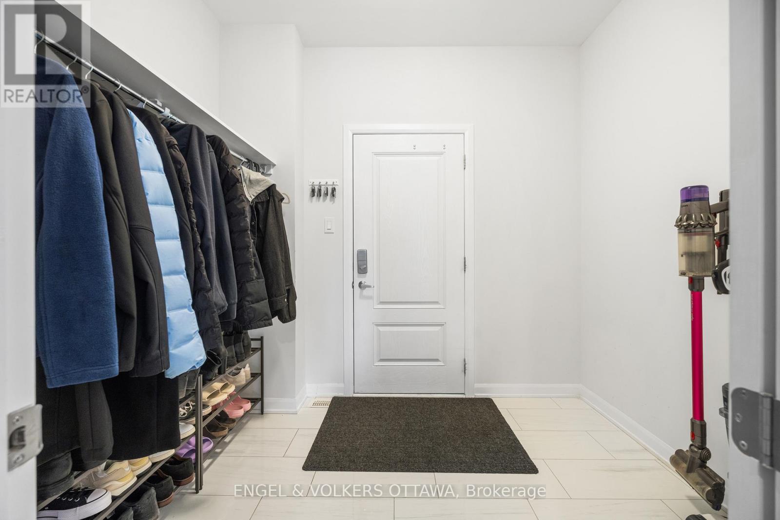777 Coast Circle Property Photo 22