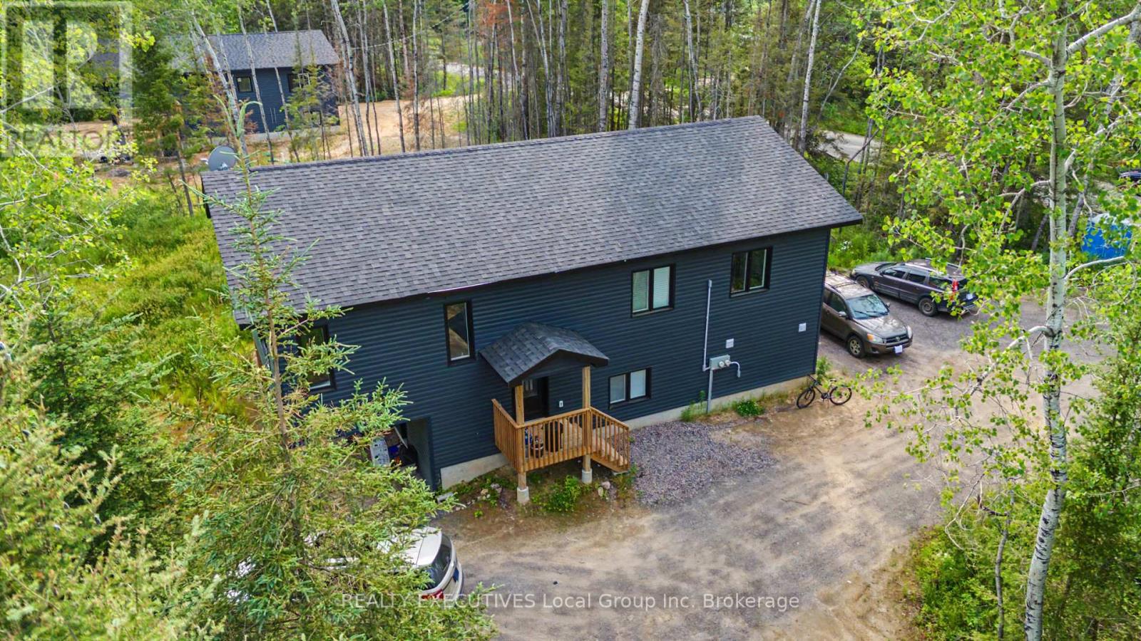 575 Hart Road Property Photo 2