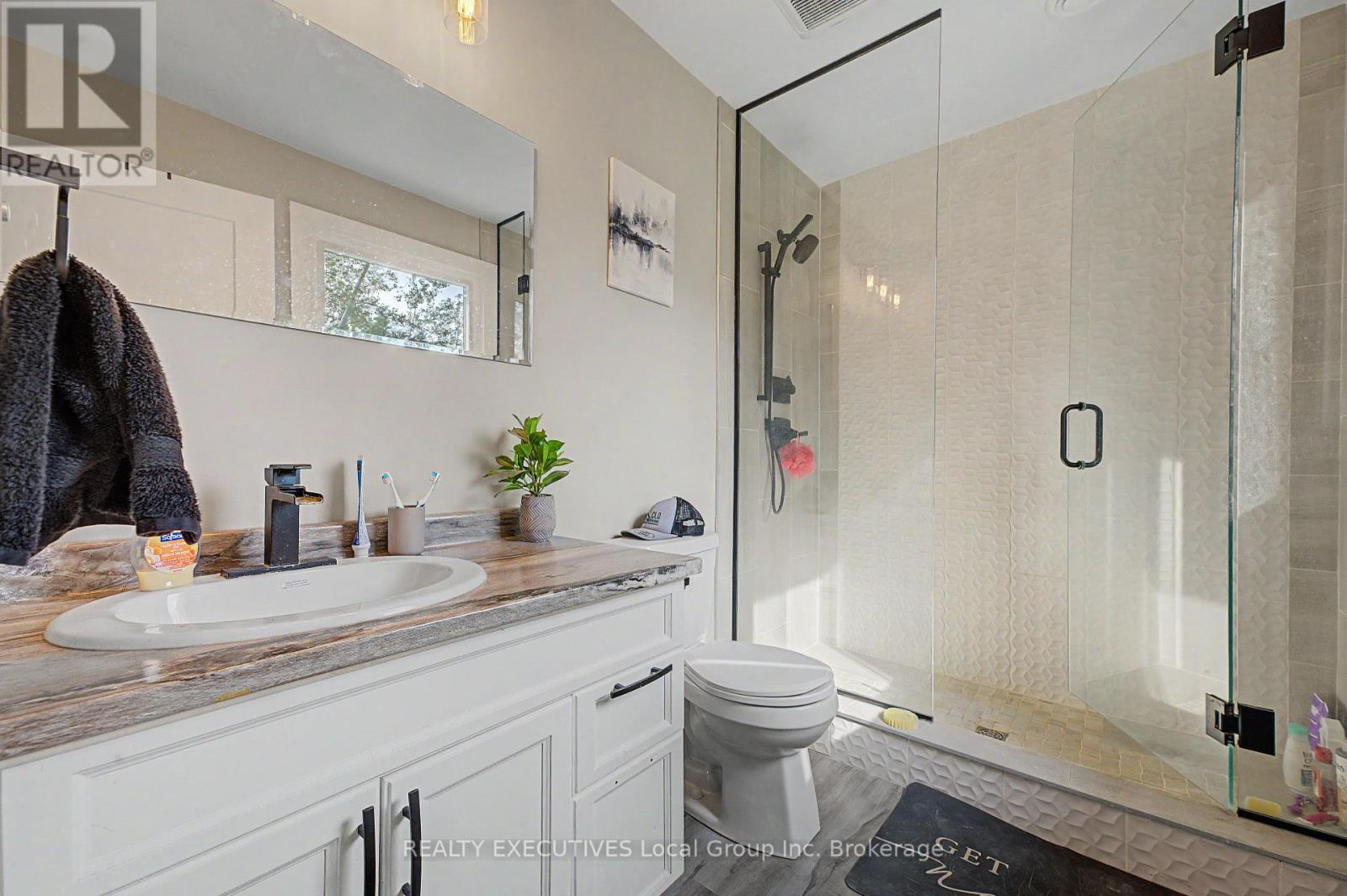 575 Hart Road Property Photo 17