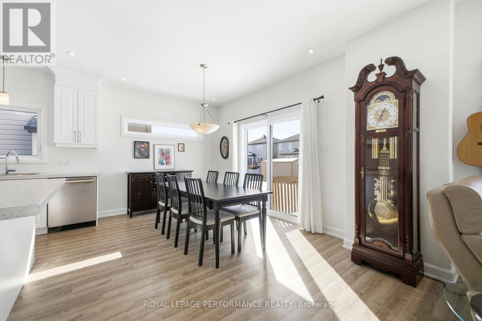 934 Chablis Crescent Property Photo 11