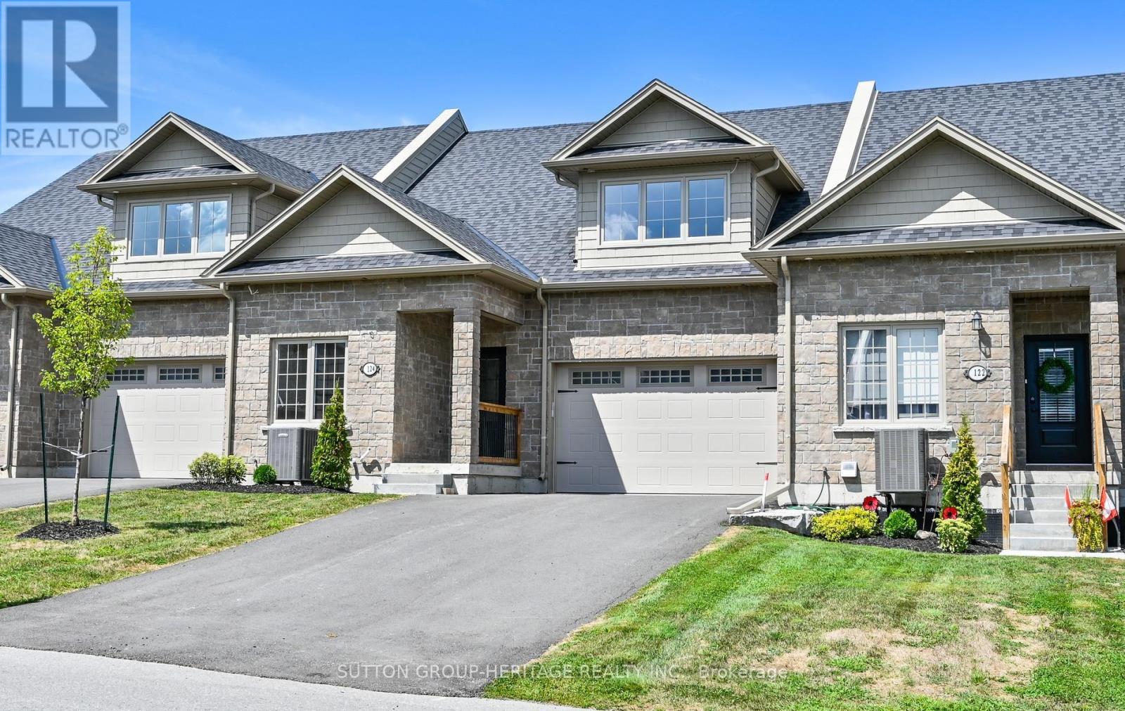 124 Orchard Way Property Photo 1