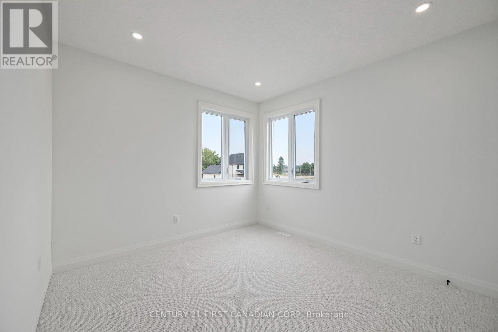 876 White Pine Street Property Photo 26