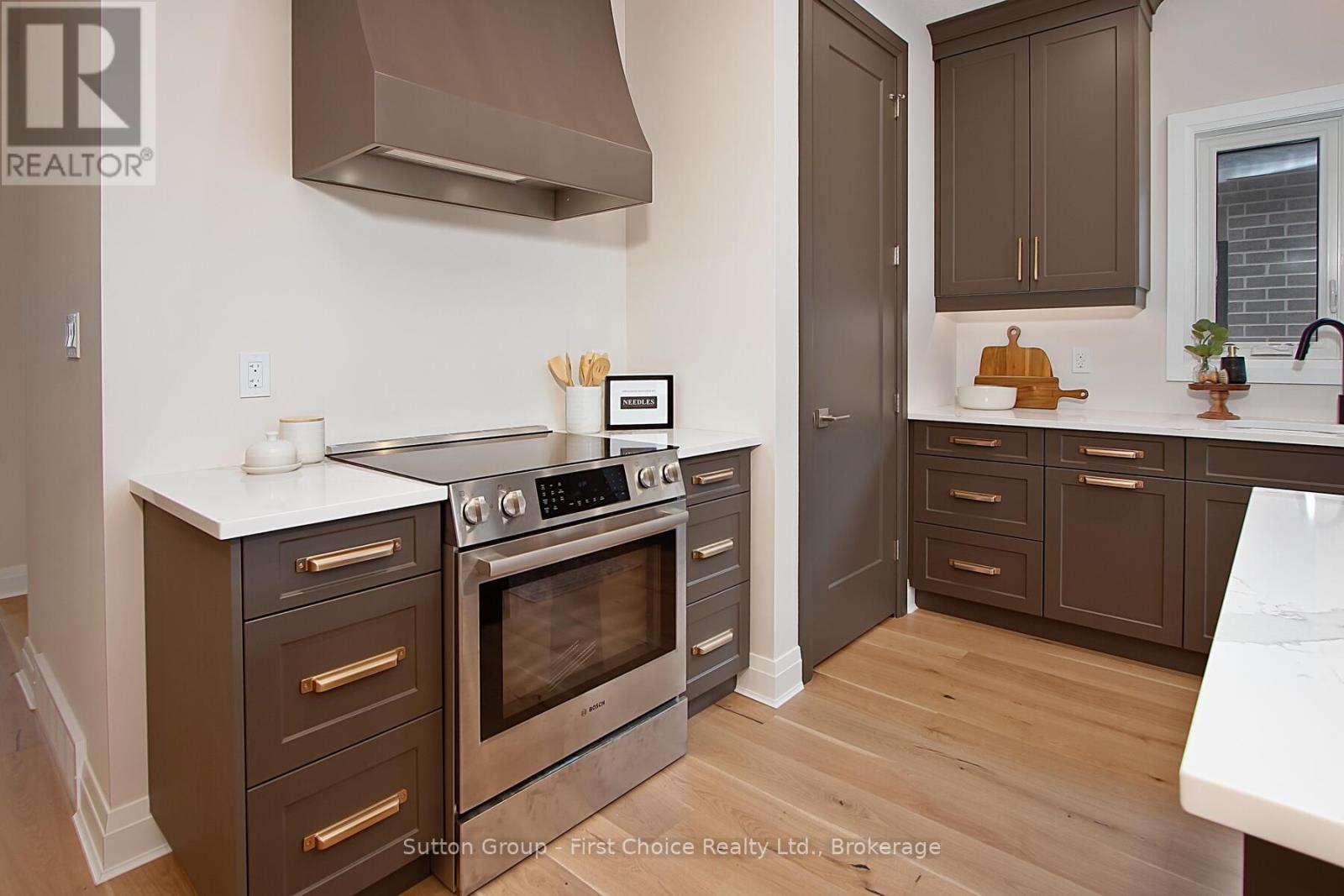 117 Kastner Street Property Photo 6