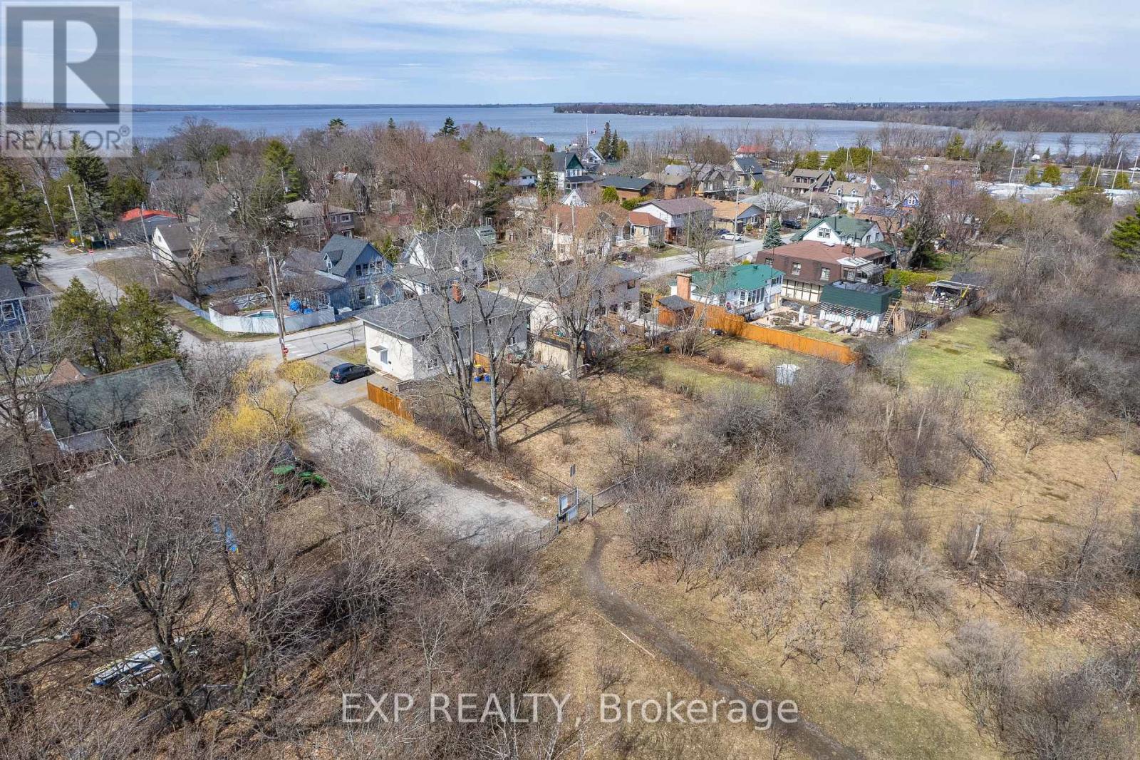 2725 Rowatt Street Property Photo 13
