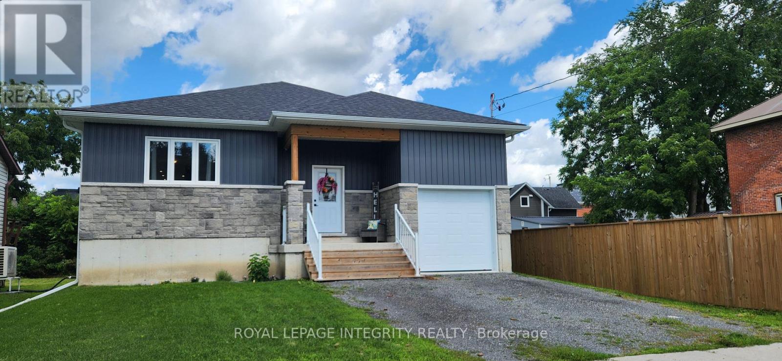 6 Union Street Property Photo 1