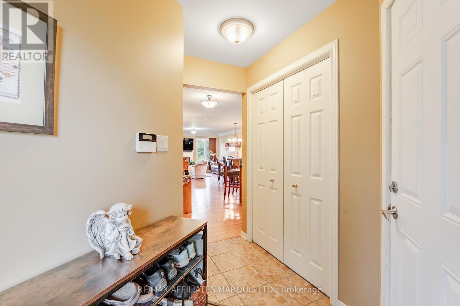 2230 Glen Brook Drive Property Photo 6