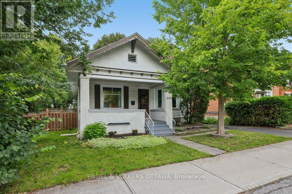 650 CHURCHILL AVENUE N Property Photo 1
