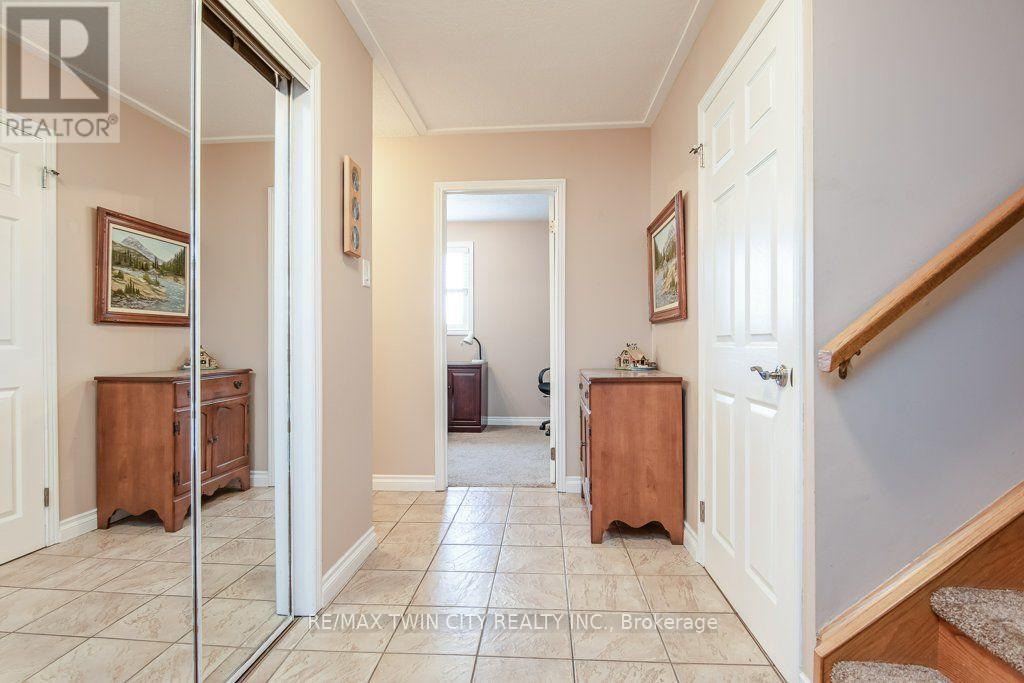 108 Queensway Drive Property Photo 31