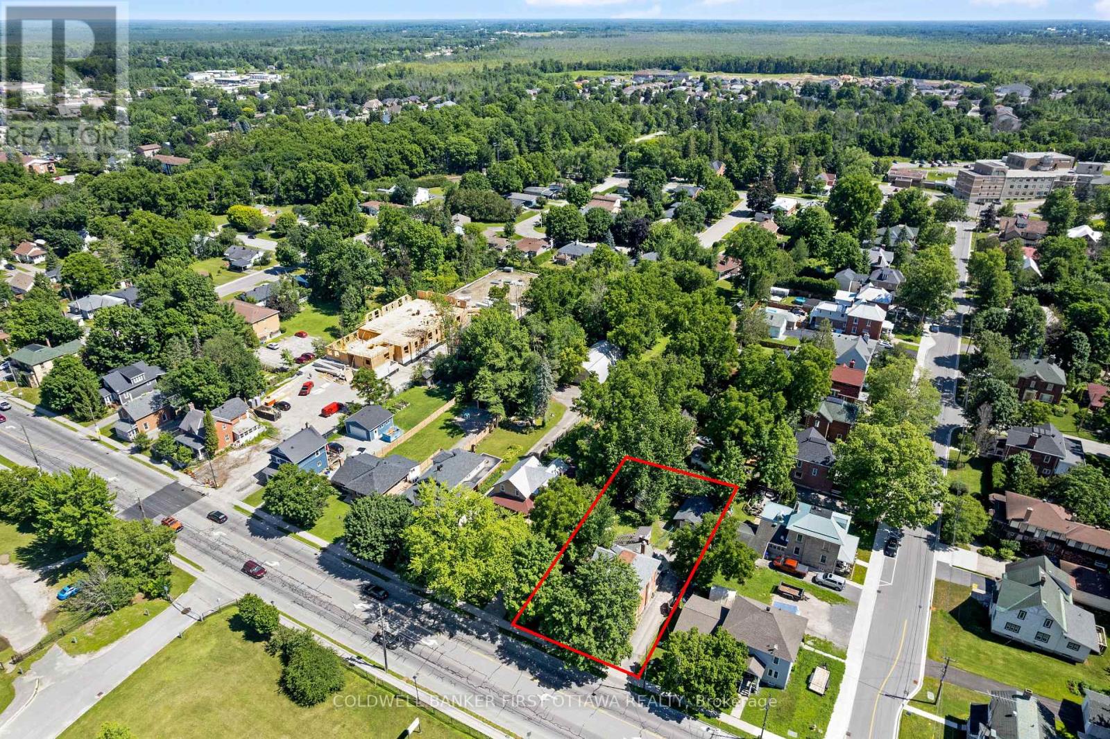 69 Wilson Street W Property Photo 3