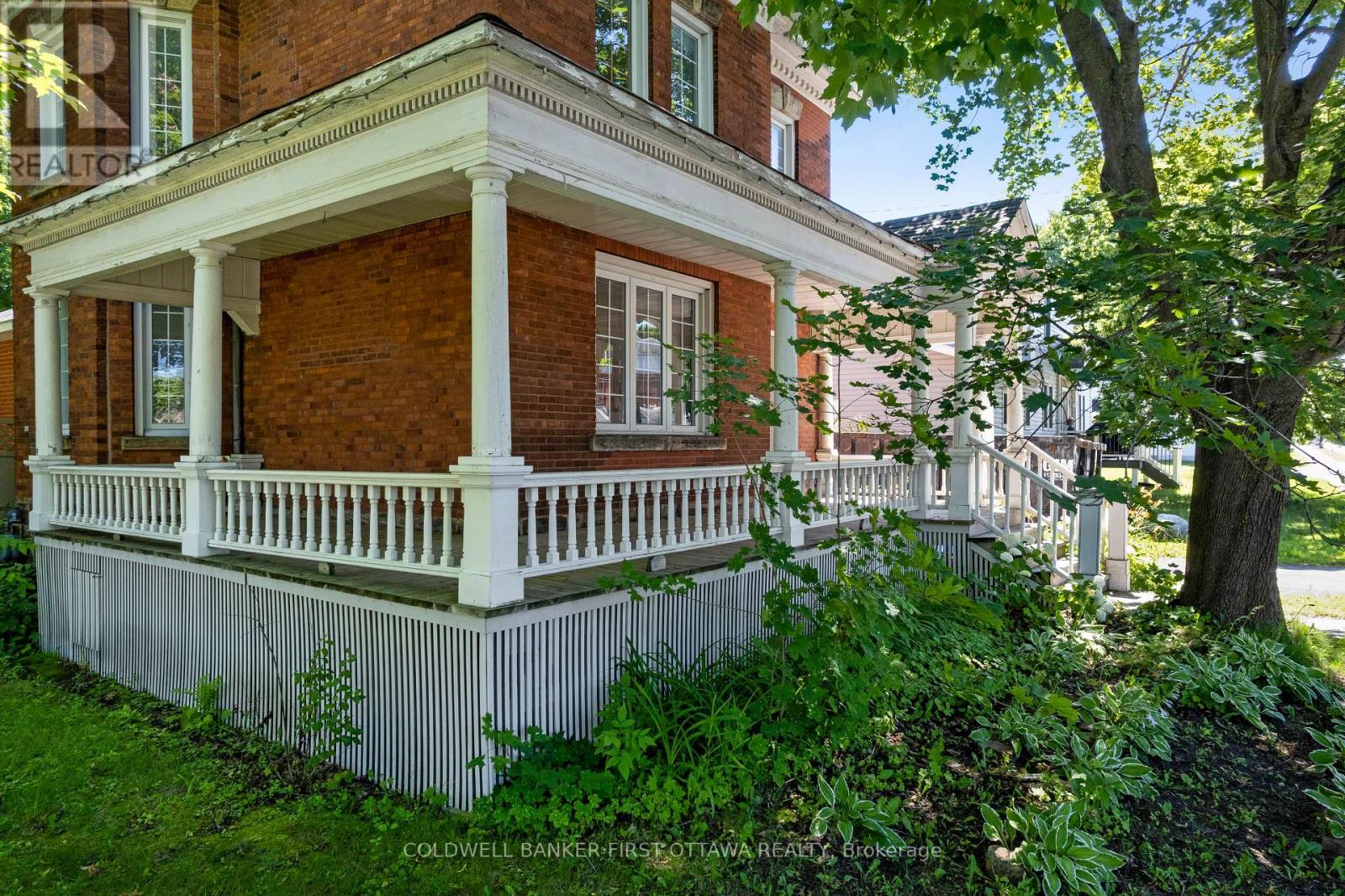69 Wilson Street W Property Photo 10
