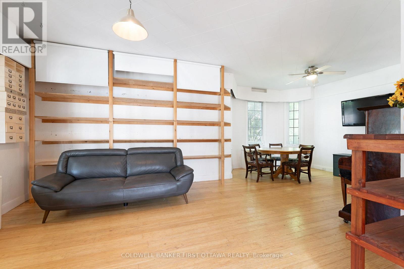 69 Wilson Street W Property Photo 14