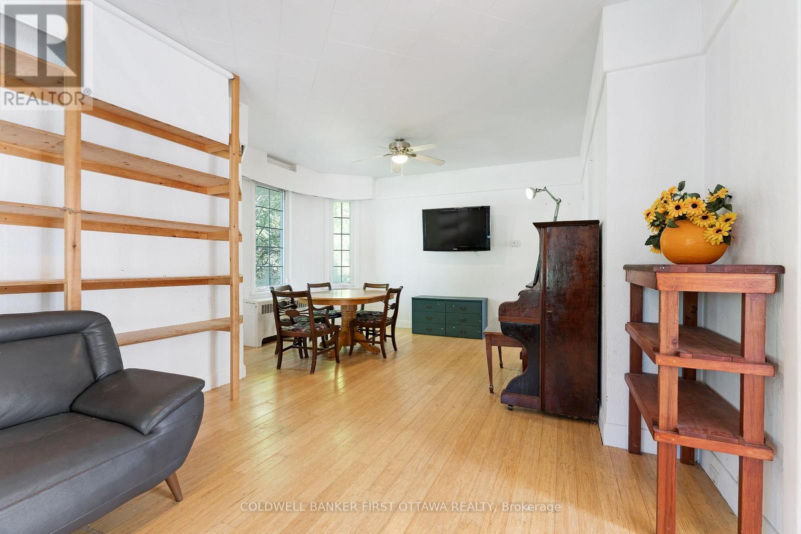 69 Wilson Street W Property Photo 15
