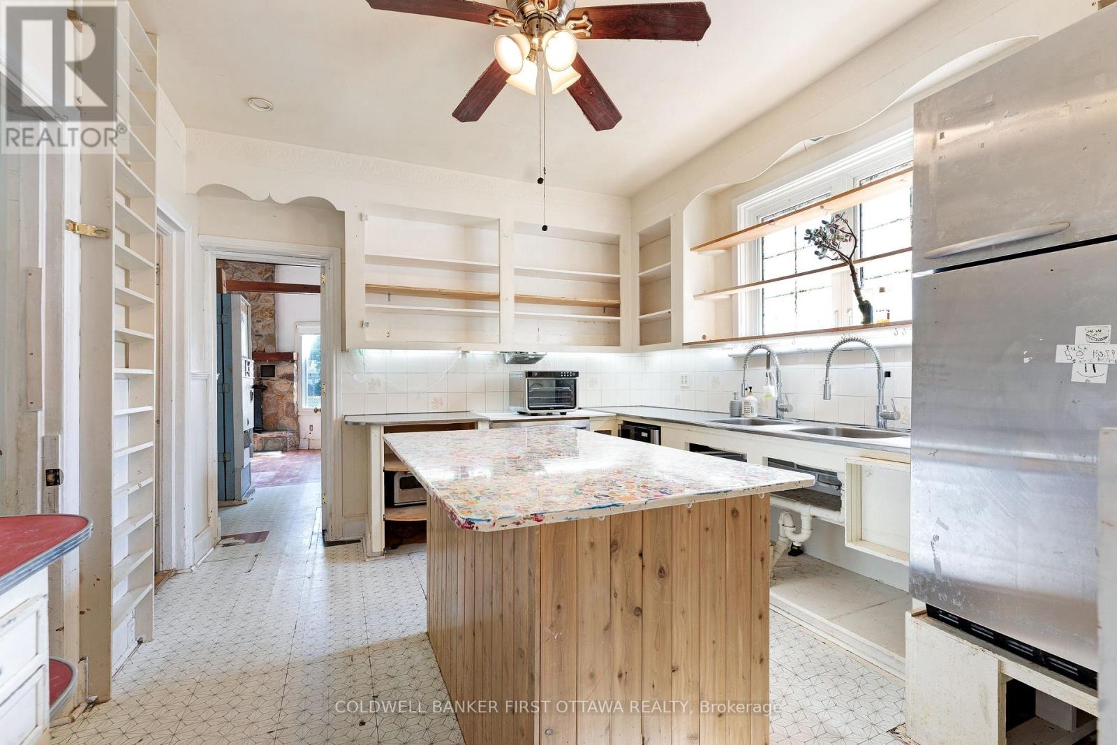 69 Wilson Street W Property Photo 17